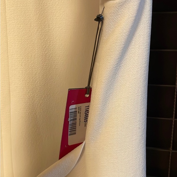 Vince Camuto Off White Dress - Picture 5 of 6